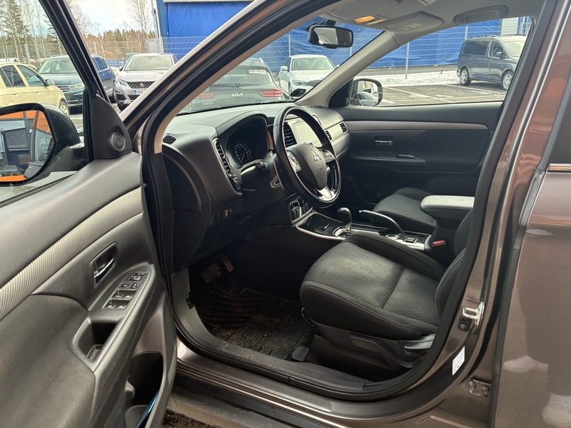 Mitsubishi Outlander vaihtoauto