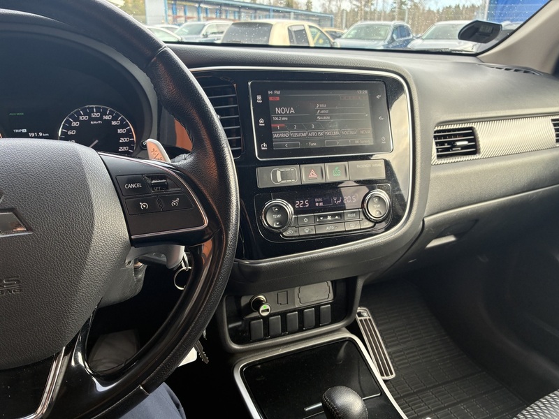 Mitsubishi Outlander vaihtoauto