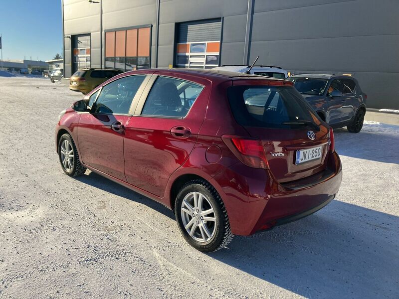 Toyota Yaris vaihtoauto