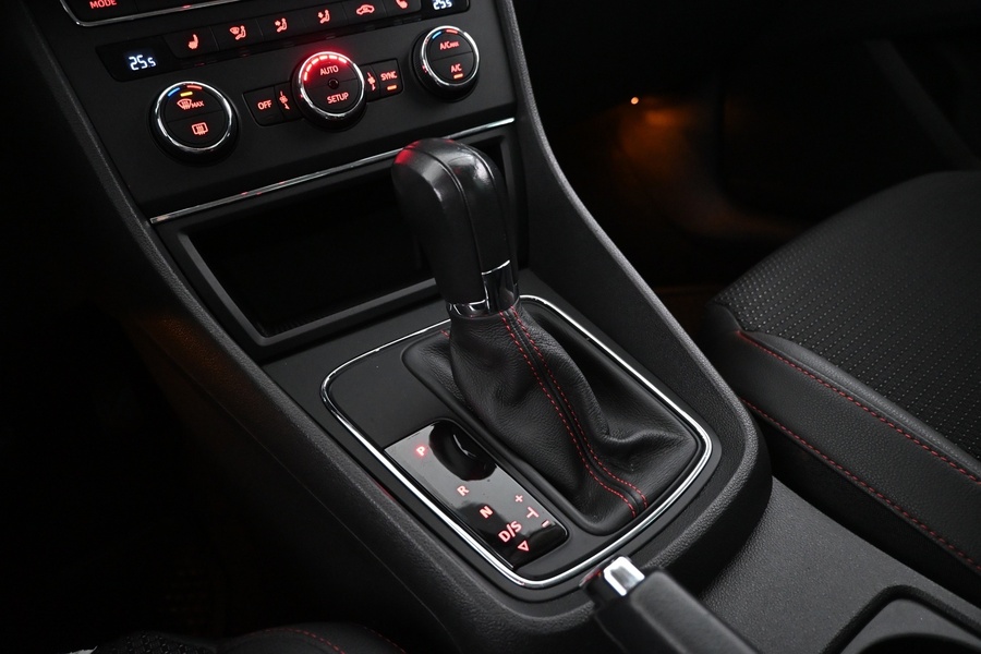 SEAT Leon vaihtoauto