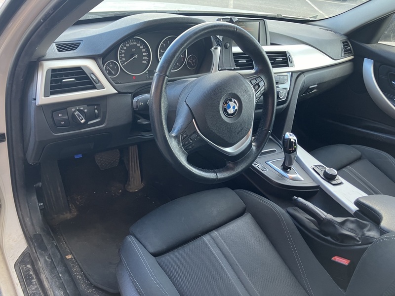 BMW 320 vaihtoauto