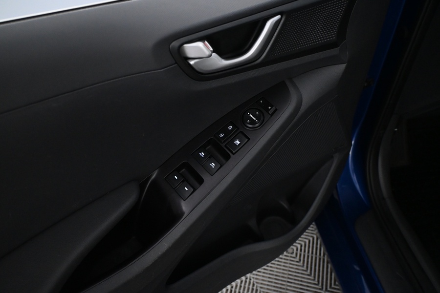 Hyundai IONIQ electric vaihtoauto