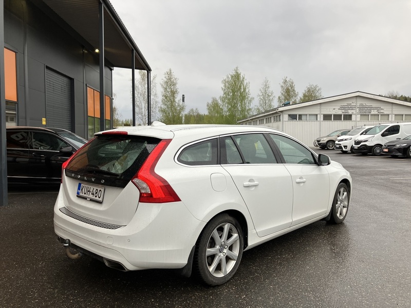 Volvo V60 vaihtoauto