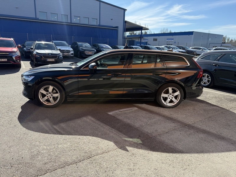 Volvo V60 vaihtoauto