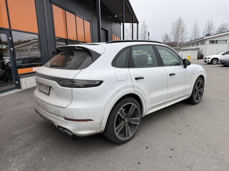 Porsche Cayenne vaihtoauto