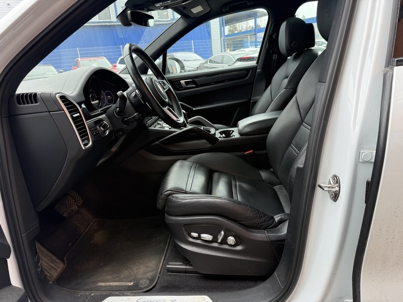 Porsche Cayenne vaihtoauto