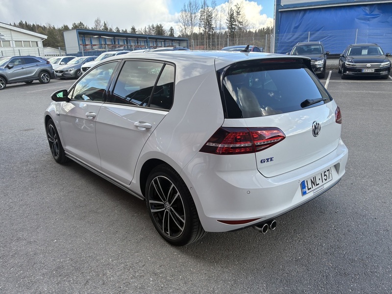 Volkswagen Golf vaihtoauto