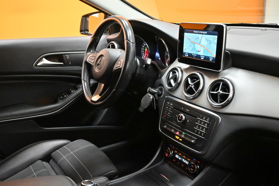 Mercedes-Benz GLA vaihtoauto
