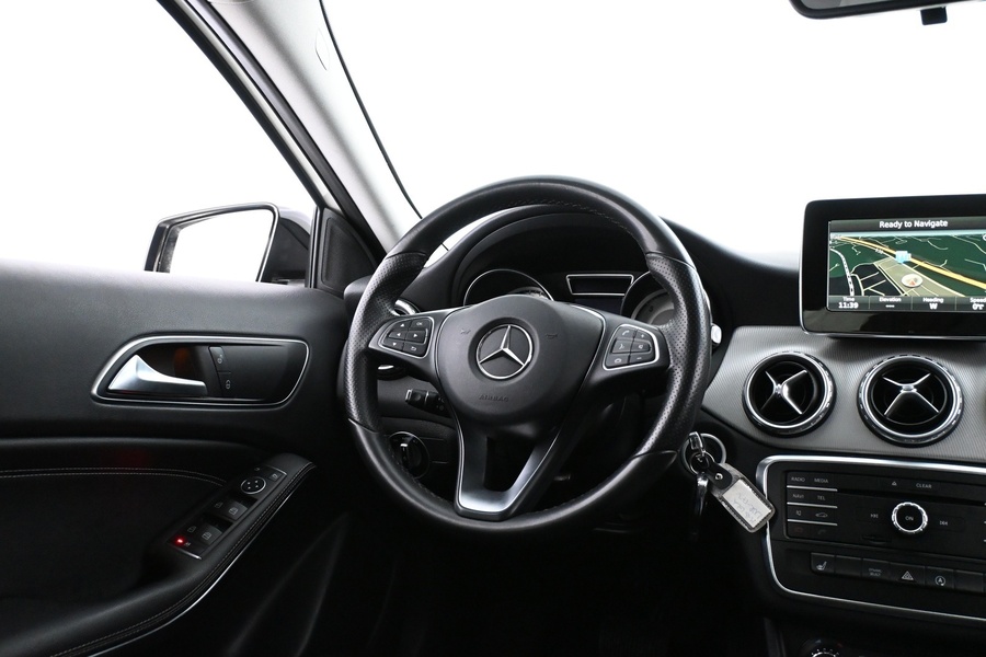 Mercedes-Benz GLA vaihtoauto