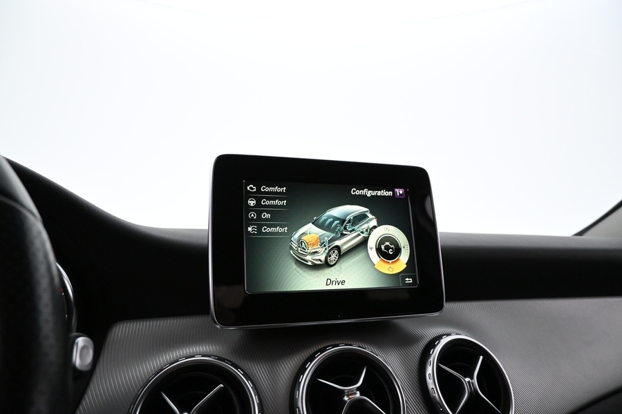 Mercedes-Benz GLA vaihtoauto