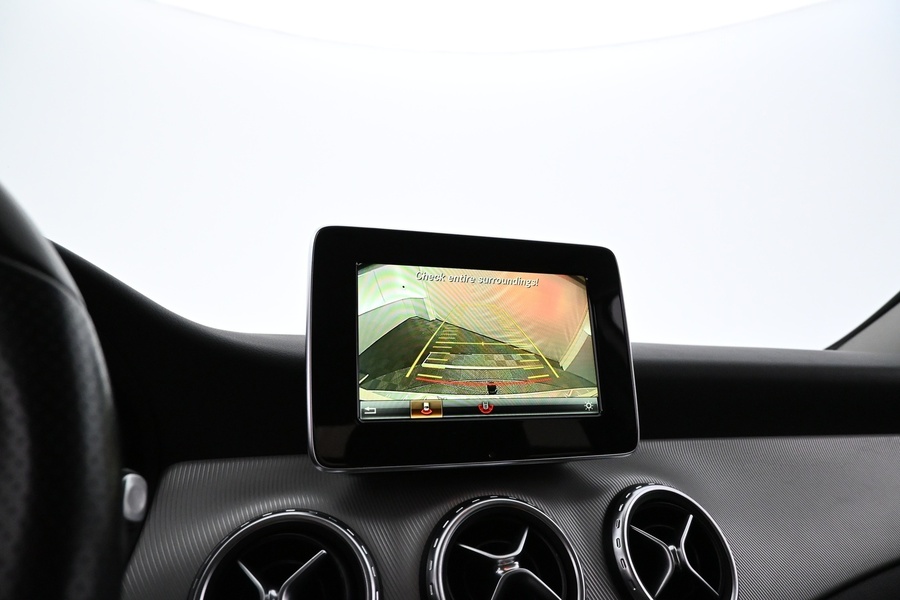 Mercedes-Benz GLA vaihtoauto