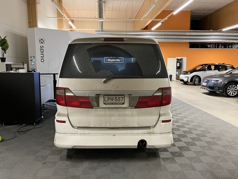 Toyota Alphard vaihtoauto