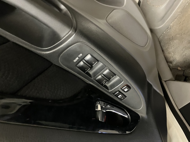 Toyota Alphard vaihtoauto