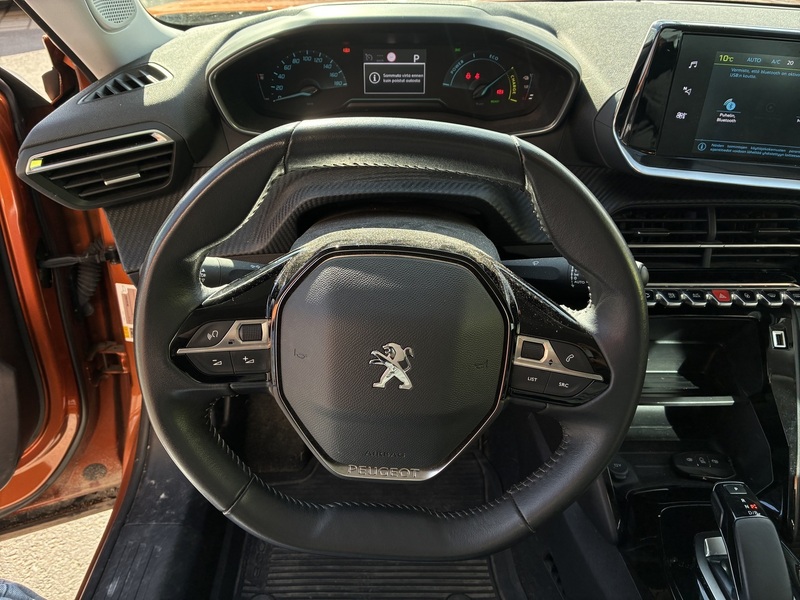 Peugeot e-2008 vaihtoauto