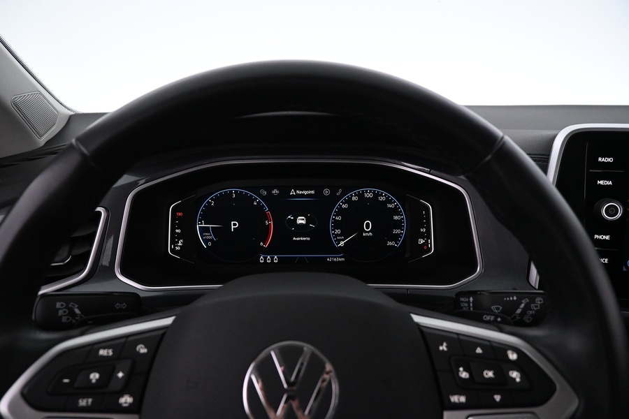 Volkswagen T-Roc vaihtoauto