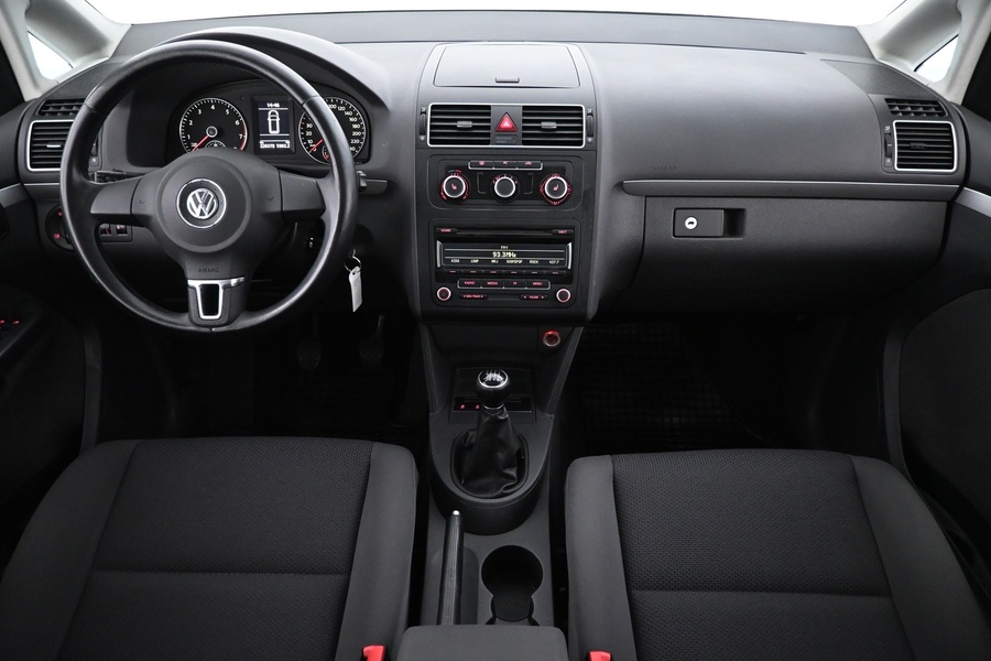 Volkswagen Touran vaihtoauto