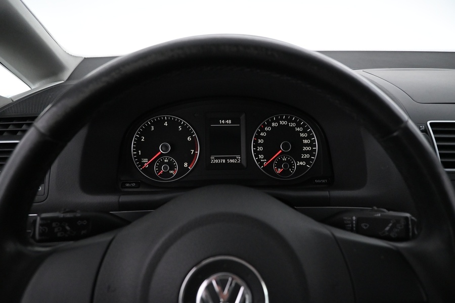 Volkswagen Touran vaihtoauto