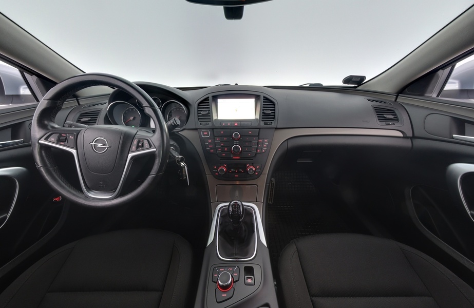 Opel Insignia vaihtoauto