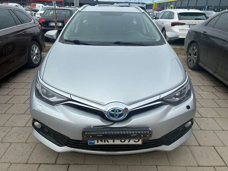 Toyota Auris vaihtoauto