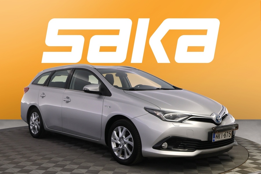 Toyota Auris vaihtoauto