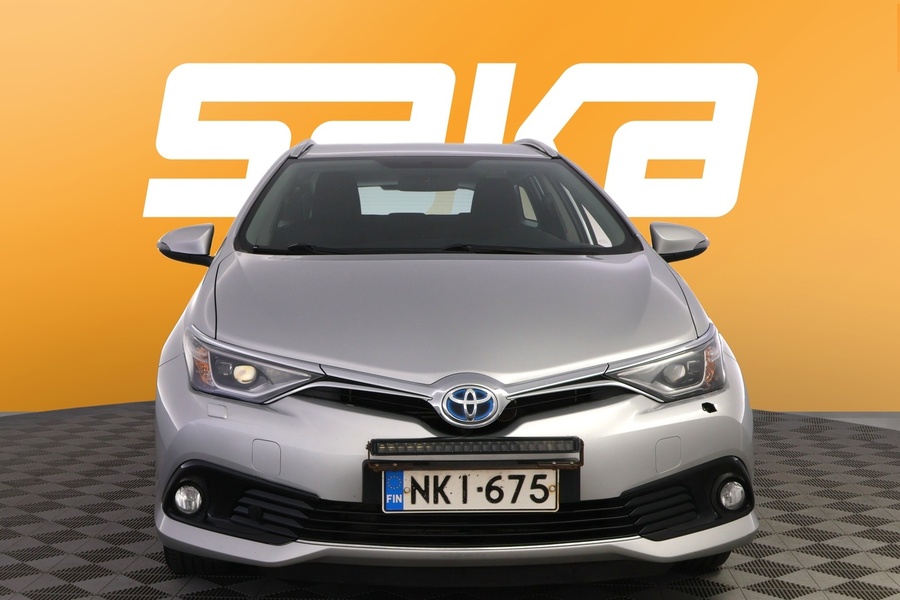 Toyota Auris vaihtoauto
