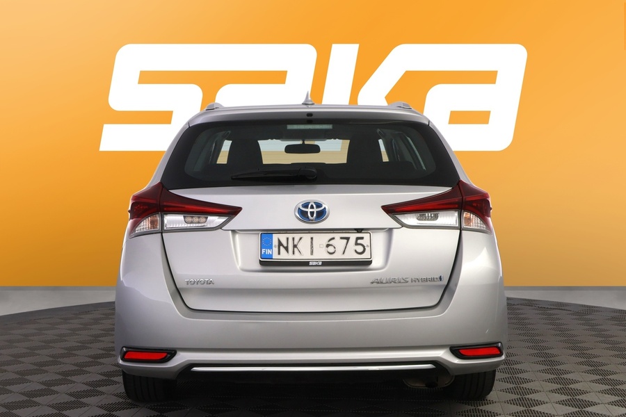 Toyota Auris vaihtoauto