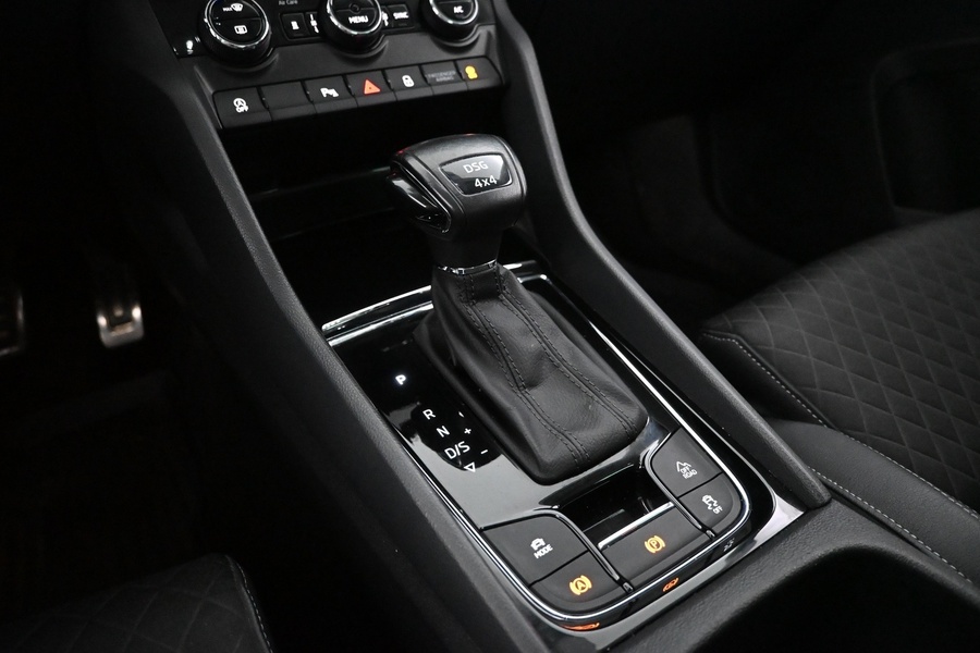 Skoda Karoq vaihtoauto