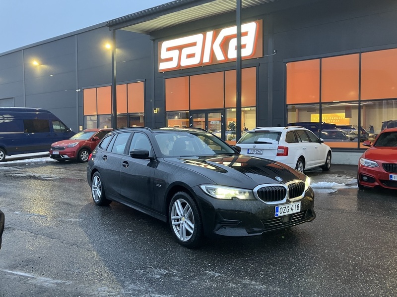 BMW 320 vaihtoauto
