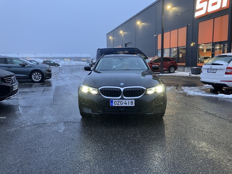 BMW 320 vaihtoauto