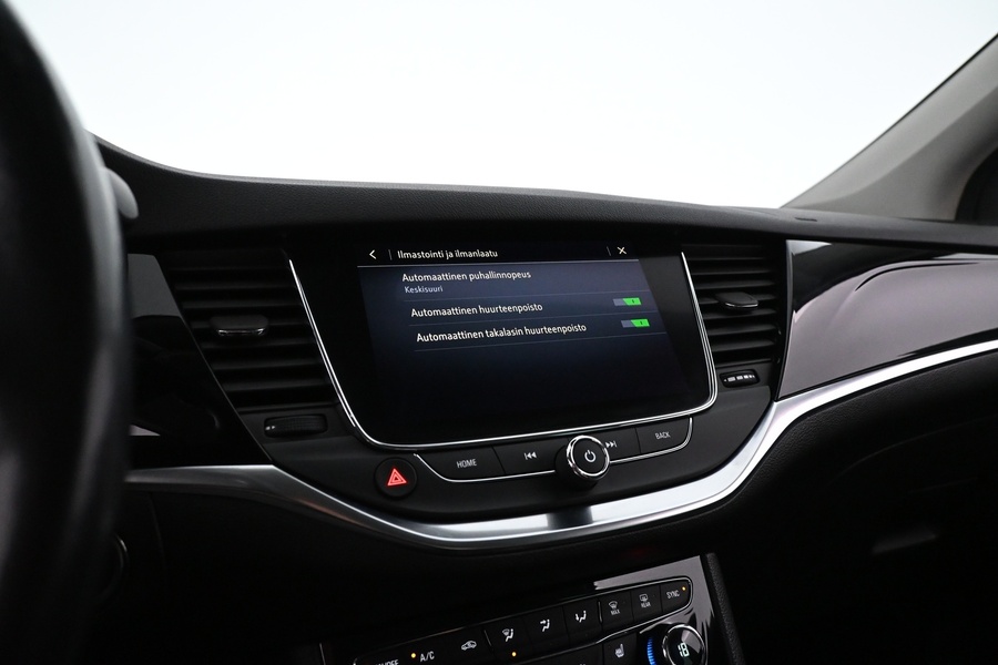 Opel Astra vaihtoauto