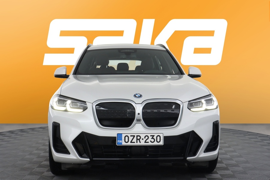 BMW iX3 vaihtoauto