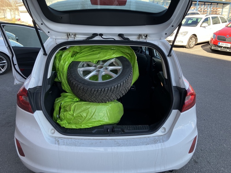 Ford Fiesta vaihtoauto