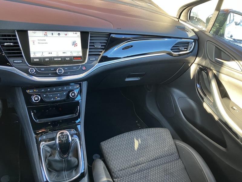 Opel Astra vaihtoauto