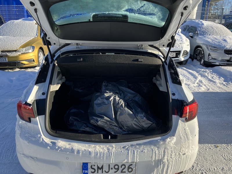 Opel Astra vaihtoauto