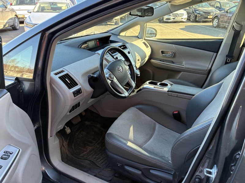 Toyota Prius+ vaihtoauto