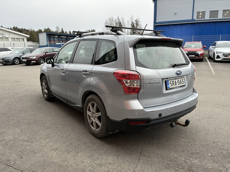 Subaru Forester vaihtoauto