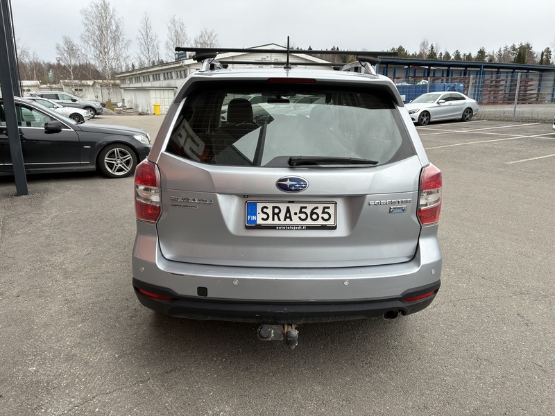 Subaru Forester vaihtoauto