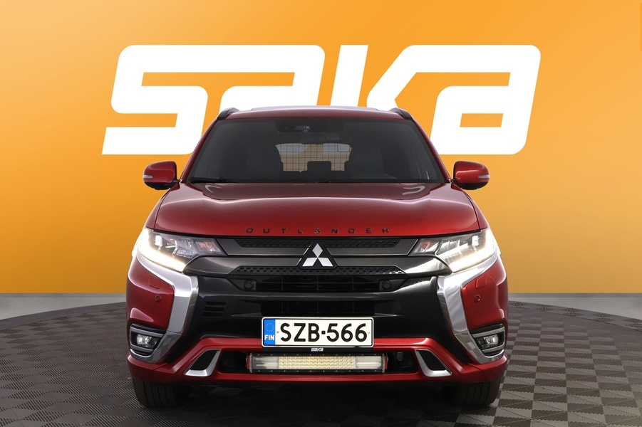 Mitsubishi Outlander PHEV vaihtoauto