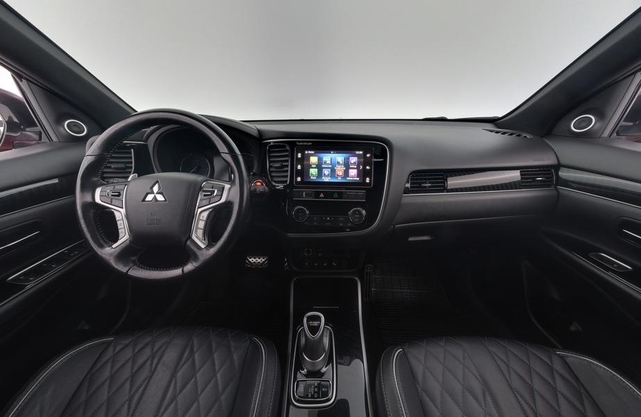 Mitsubishi Outlander PHEV vaihtoauto