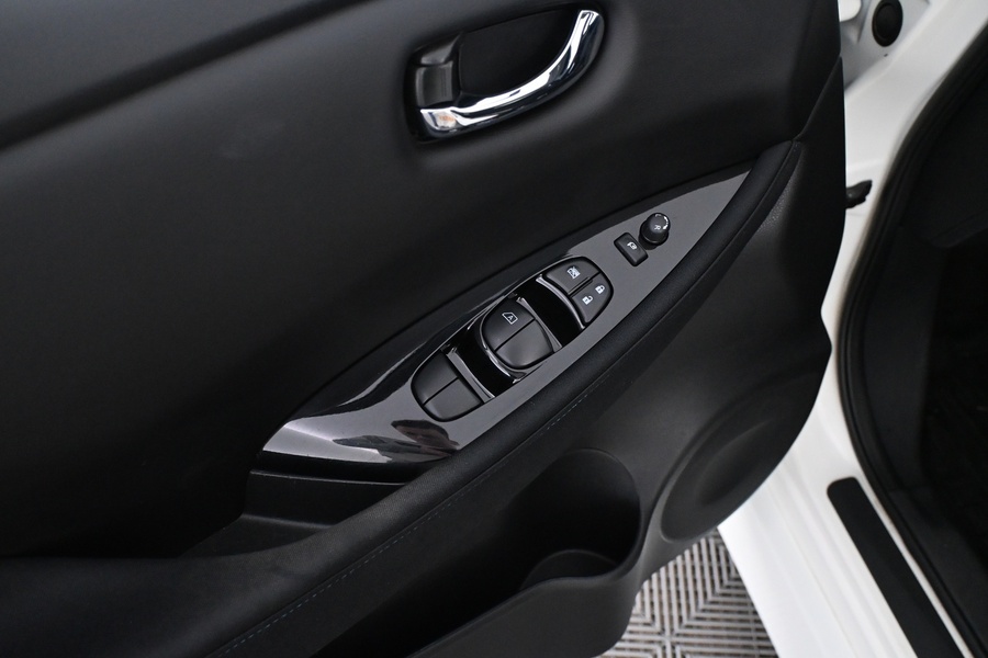 Nissan Leaf vaihtoauto