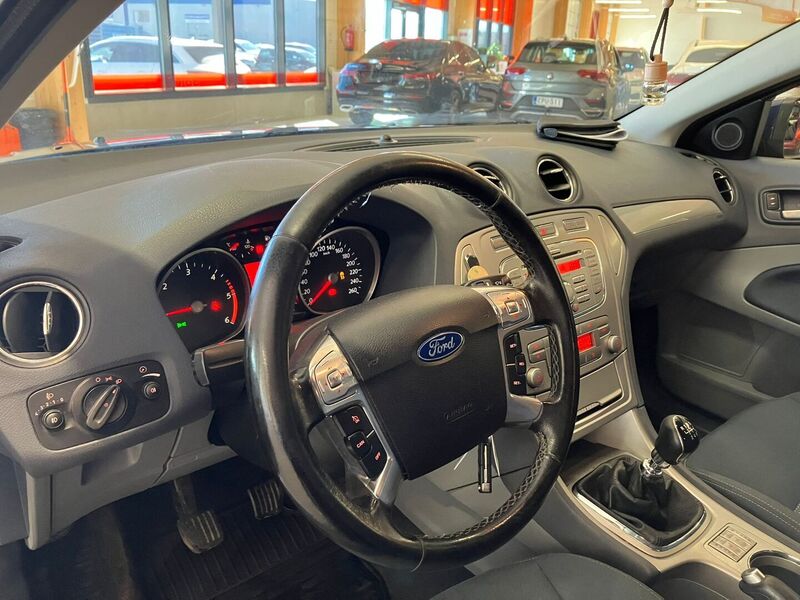 Ford Mondeo vaihtoauto