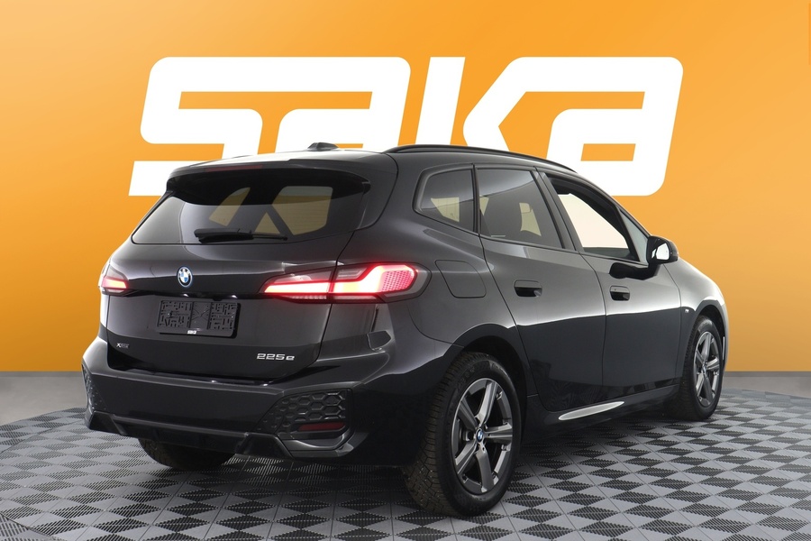 BMW 225 vaihtoauto