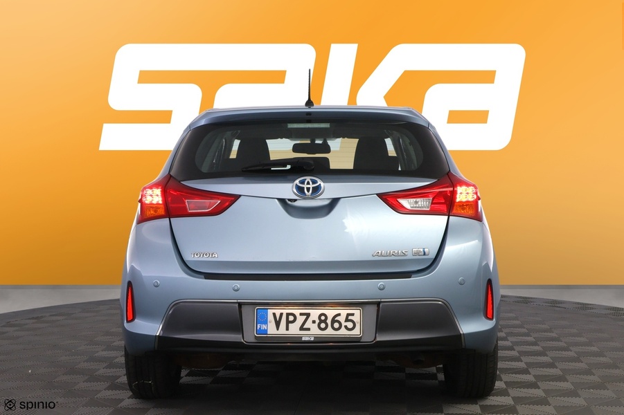 Toyota Auris vaihtoauto