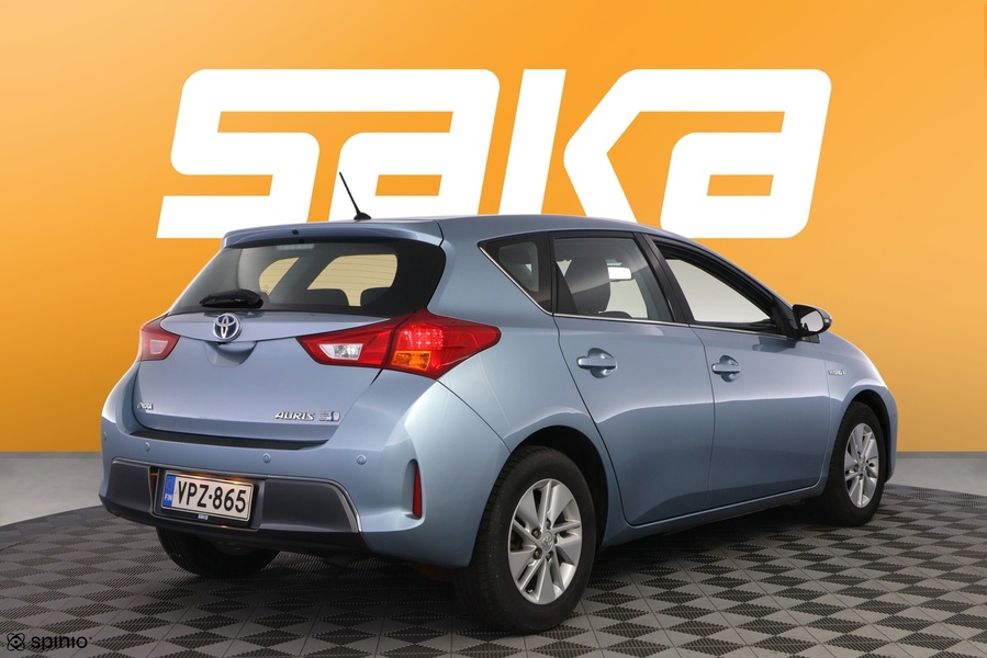 Toyota Auris vaihtoauto