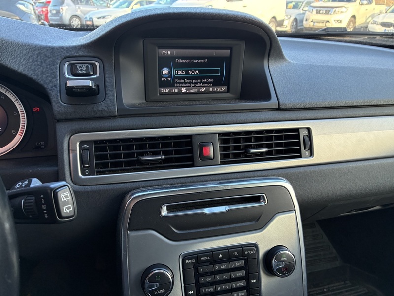 Volvo V70 vaihtoauto