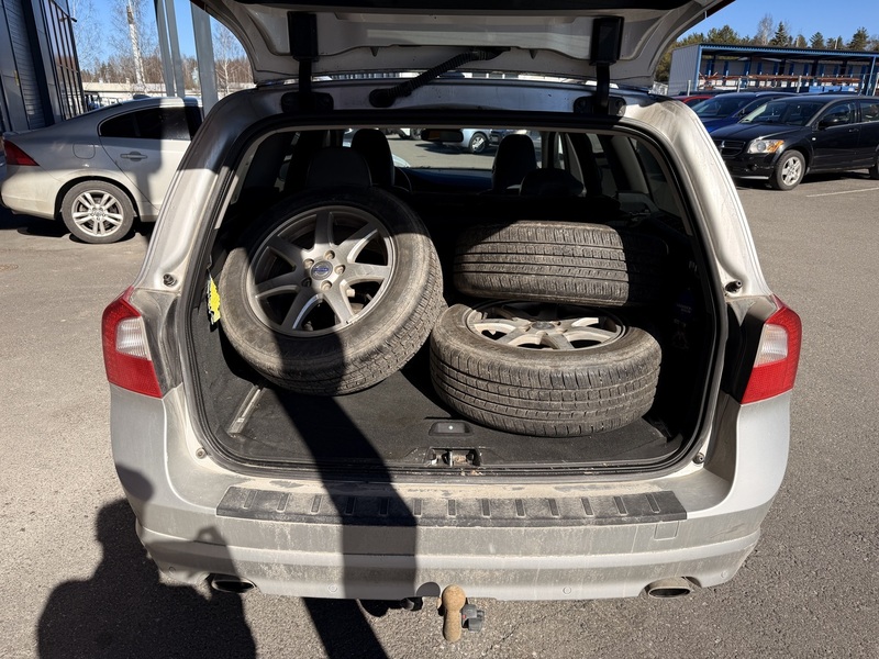 Volvo V70 vaihtoauto