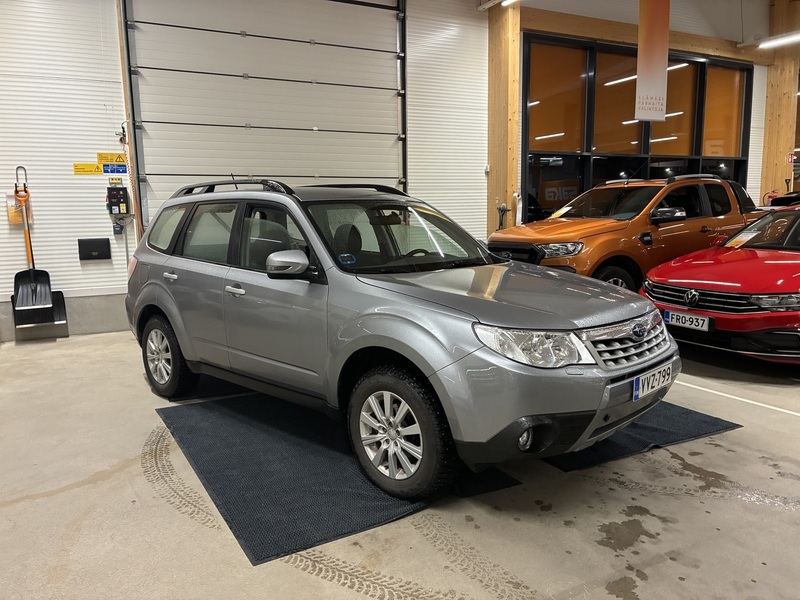 Subaru Forester vaihtoauto