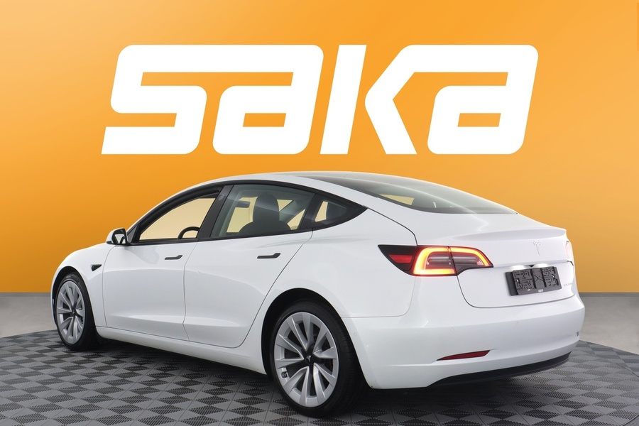 Tesla Model 3 vaihtoauto