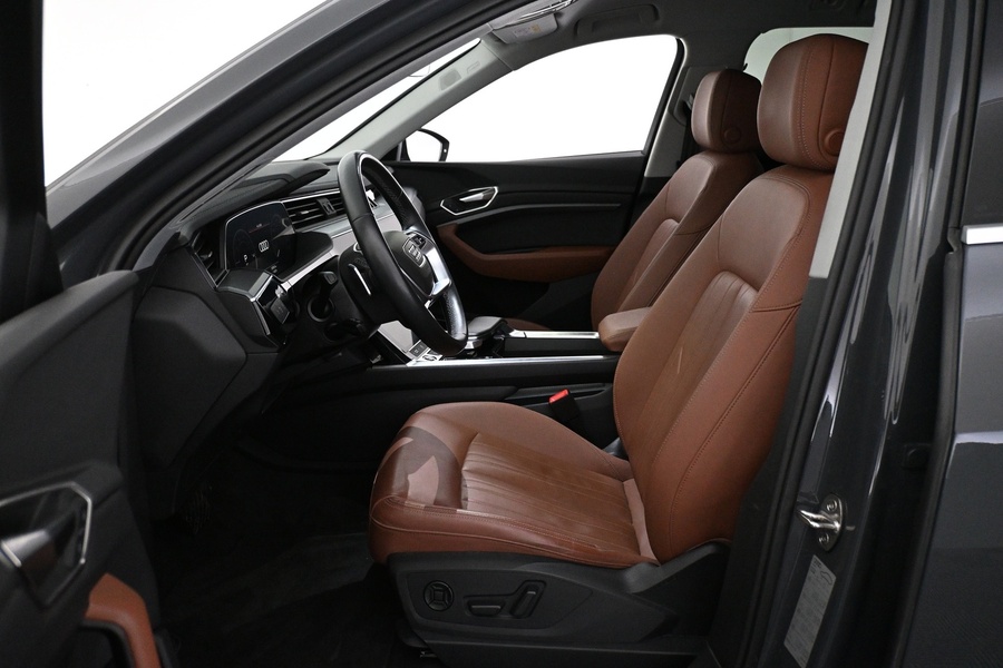 Audi Q8 e-tron vaihtoauto