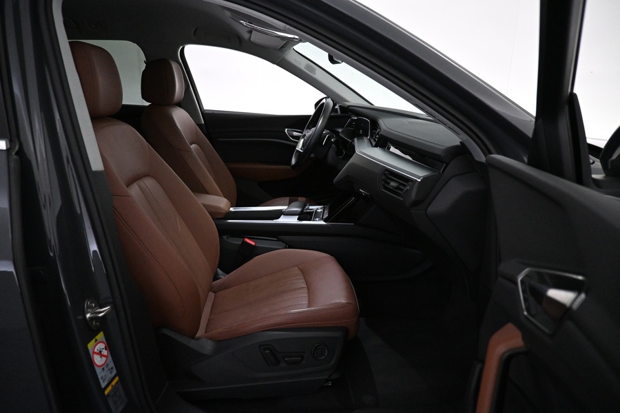 Audi Q8 e-tron vaihtoauto